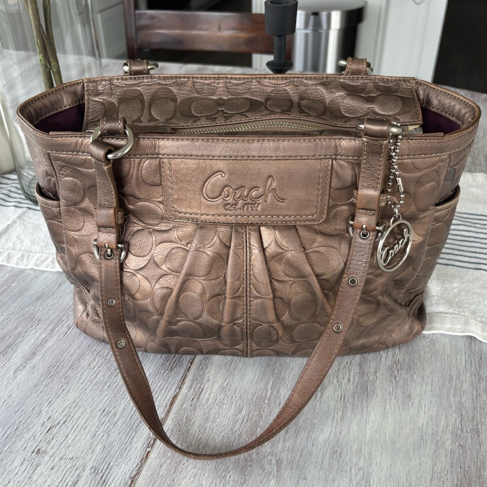 🍃🦋 Coach Metallic Bronze Signature C Shoulder Bag #14002